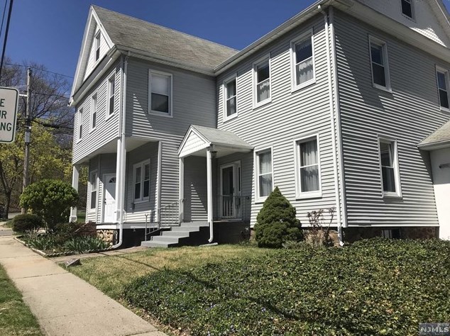 101 1st St, Ho Ho Kus, NJ 07423