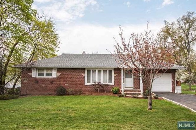 27 Passaic Ave, Paterson, NJ 07508