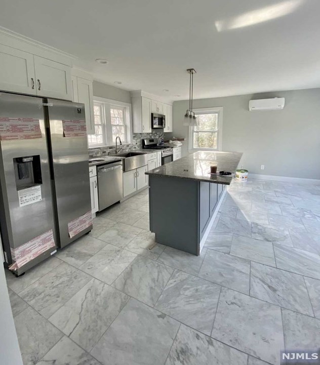 614 Charles Ct, Westwood NJ  07675-6311 exterior