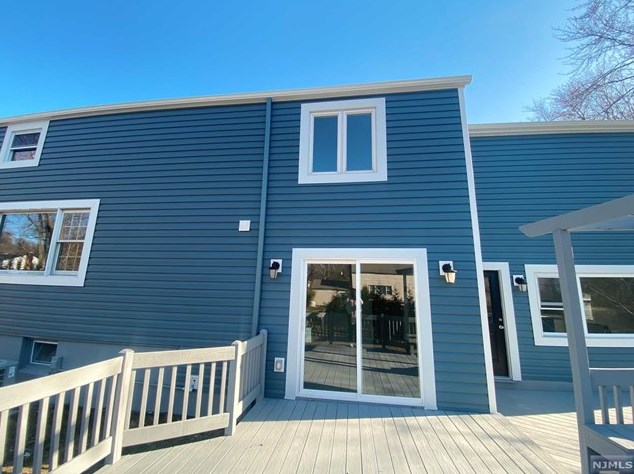 614 Charles Ct, Westwood NJ  07675-6311 exterior