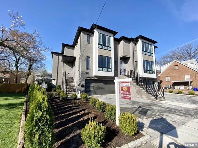 330 Wilson Ave, West Fort Lee, NJ 07024-6110