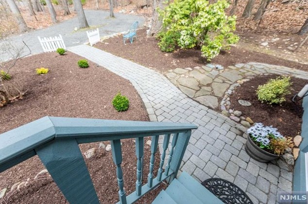 1 Short Ave, Montvale, NJ 07645