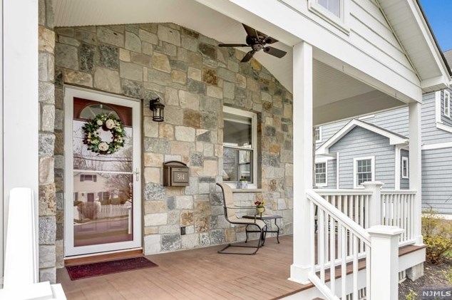 584 Cliff St, Ridgewood, NJ 07450