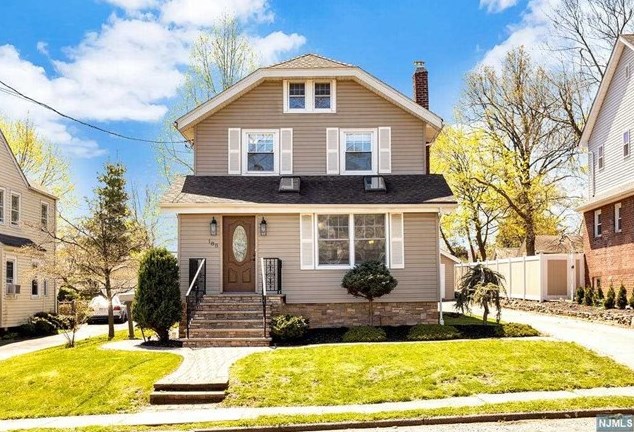 188 Hillside Ave, Teaneck, NJ 07666