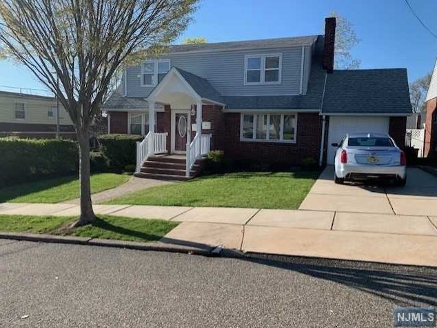 116 High St, Outwater, NJ 07026