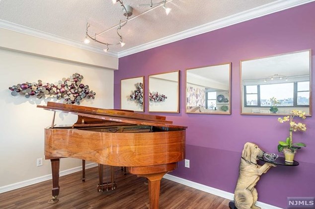 250 Gorge Rd #15l, Cliffside Park, NJ 07010