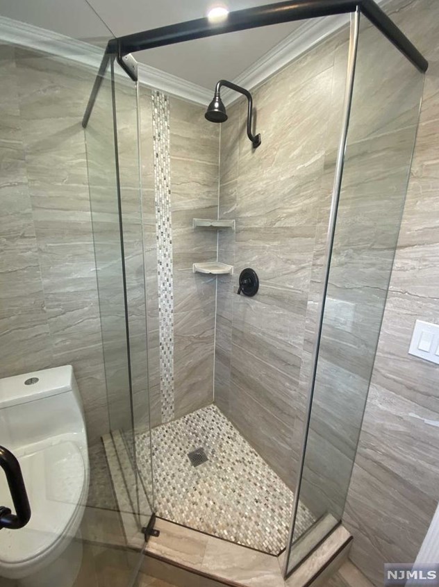 165 Page Ave, Lyndhurst NJ  07071-2612 exterior