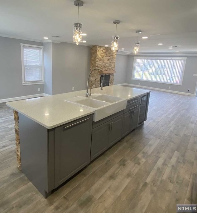 165 Page Ave, Lyndhurst NJ  07071-2612 exterior