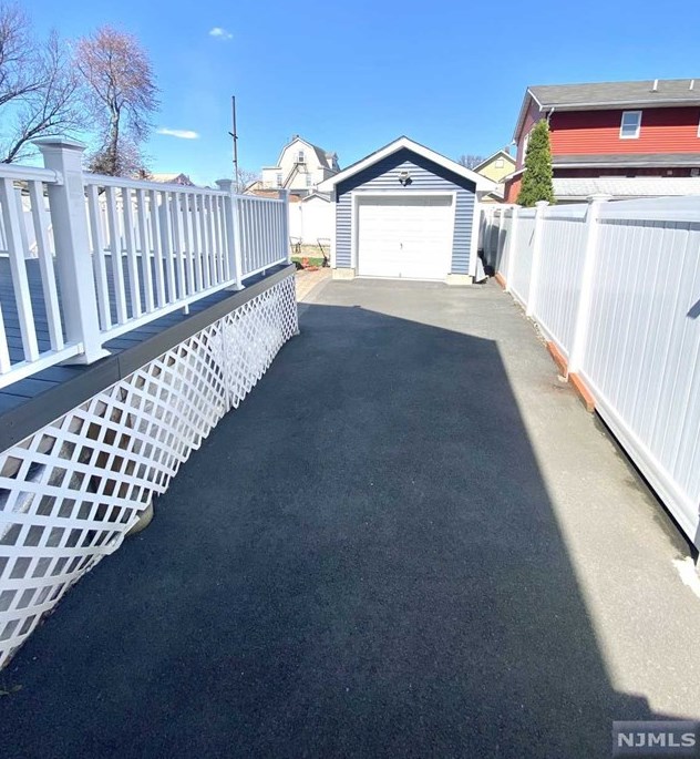 165 Page Ave, Lyndhurst NJ  07071-2612 exterior