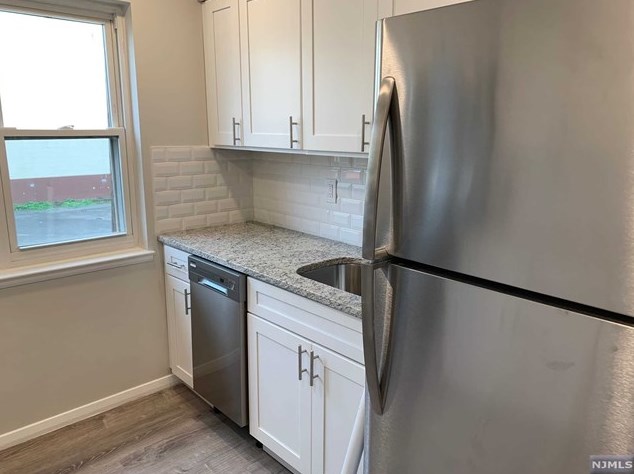 20 Rosol Ln #22, Saddle Brook, NJ 07663