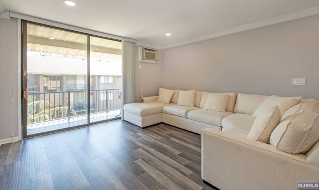 466 Liberty St #309c, Little Ferry, NJ 07643