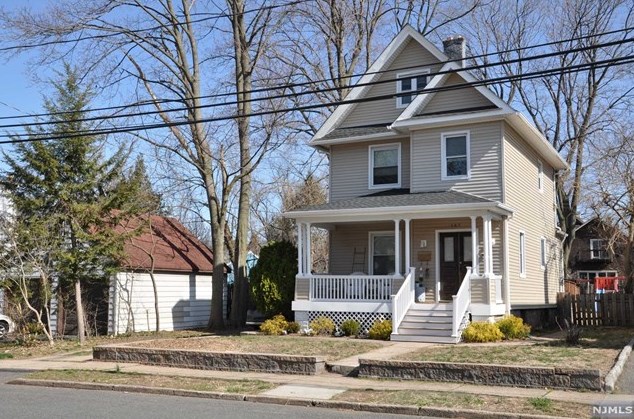 107 Cambridge Ave, Englewood, NJ 07631