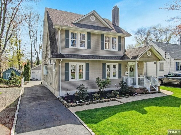 49 Garden Pl, Westwood, NJ 07675-1503
