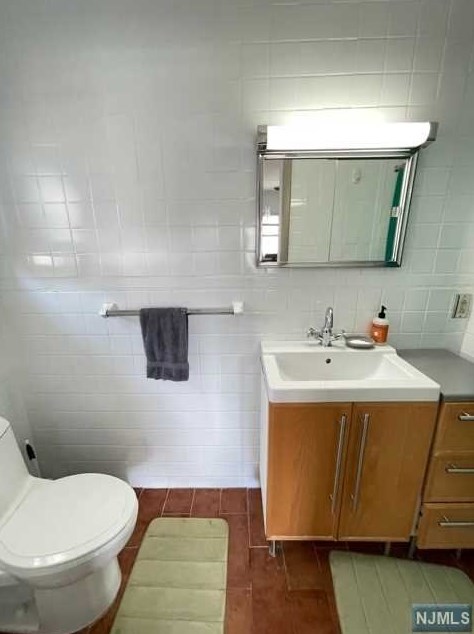 180 Passaic Ave, Rutherford NJ  07070-1937 exterior