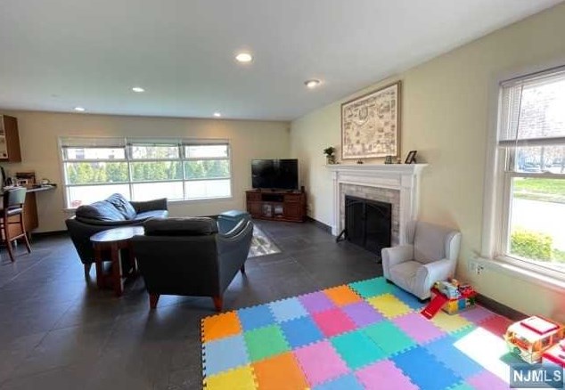 180 Passaic Ave, Rutherford NJ  07070-1937 exterior