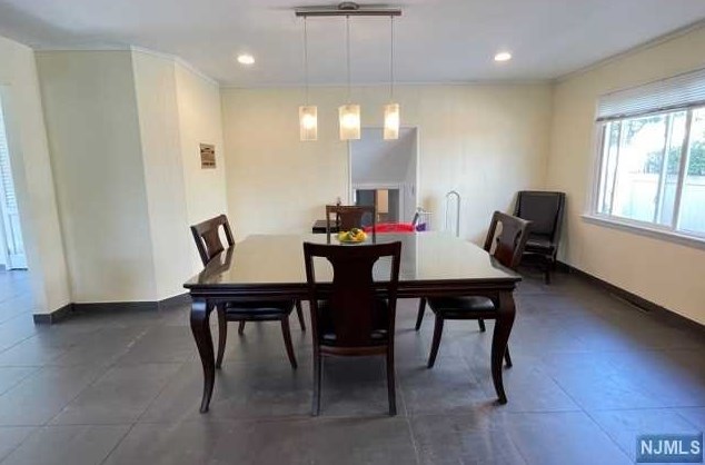 180 Passaic Ave, Rutherford NJ  07070-1937 exterior