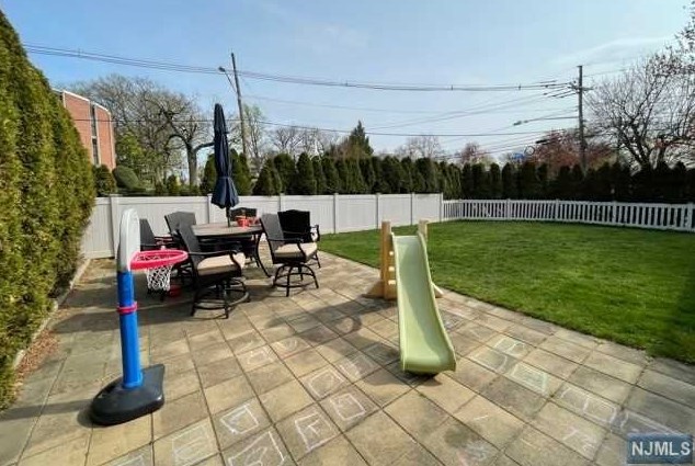 180 Passaic Ave, Rutherford NJ  07070-1937 exterior