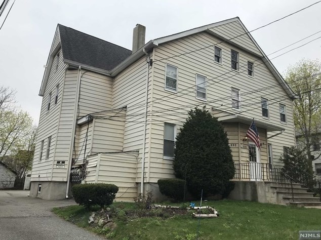 224 E Fort Lee Rd, Bogota, NJ 07603