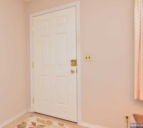54 Willis Ave, Cresskill, NJ 07626