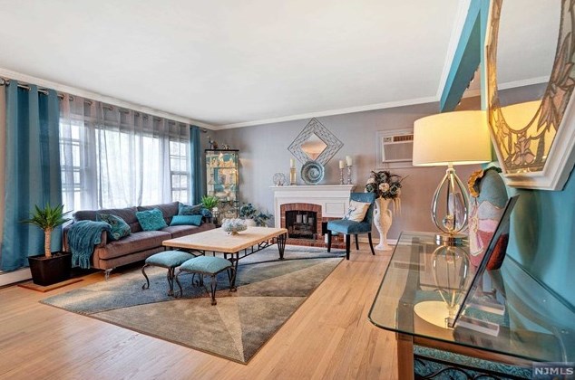 43 Spruce Ave, Emerson, NJ 07630