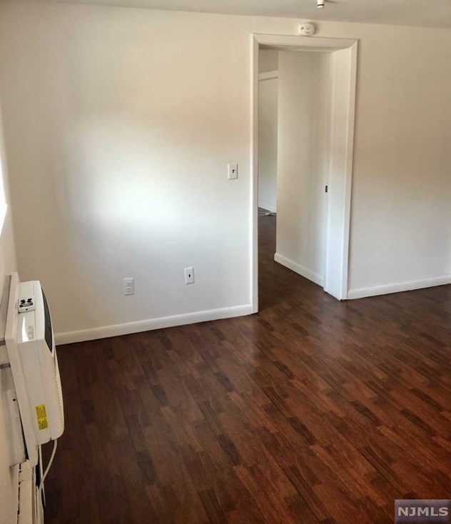 310 E Homestead Ave #11, Palisades Park, NJ 07650