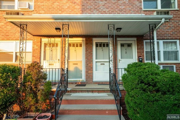 300 E Homestead Ave #2b, Palisades Park, NJ 07650
