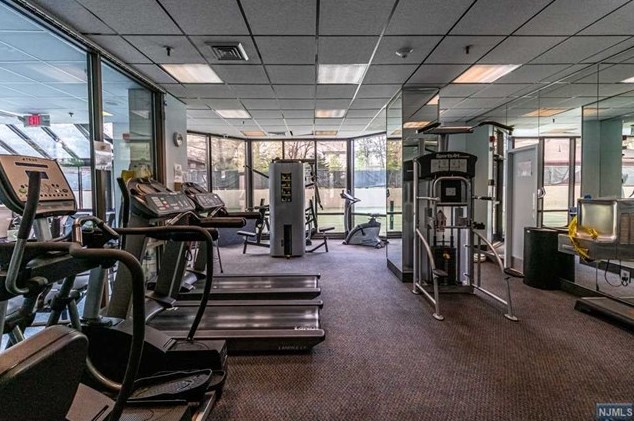 245 Prospect Ave, Hackensack NJ  07601-2569 exterior