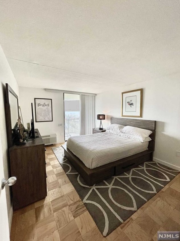 1275 15th St #15-l, West Fort Lee, NJ 07024