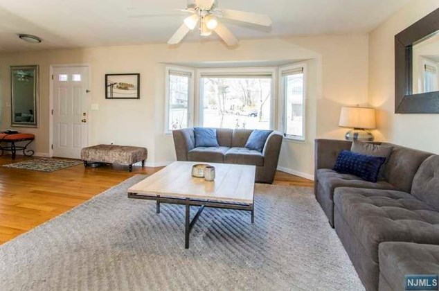 24 Clark St, Cresskill, NJ 07626