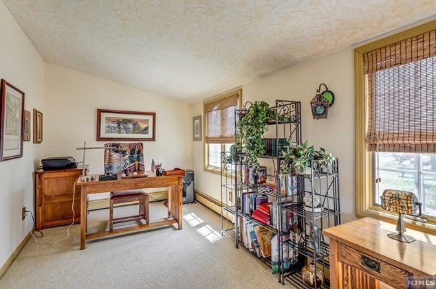 84 Raymond Ave, Rutherford NJ  07070-1134 exterior