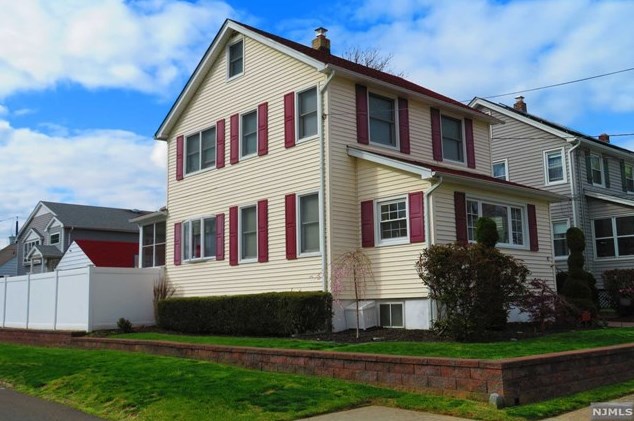 47 Colling Ave, Rochelle Park, NJ 07662