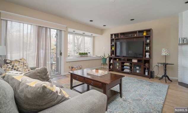 175 Marion Dr, Town Center, NJ 07052