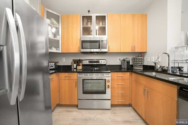 24 Ave At Port Imperial #438, West New York, NJ 07093