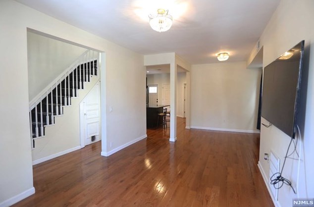 93 Haledon Ave, Paterson, NJ 07522