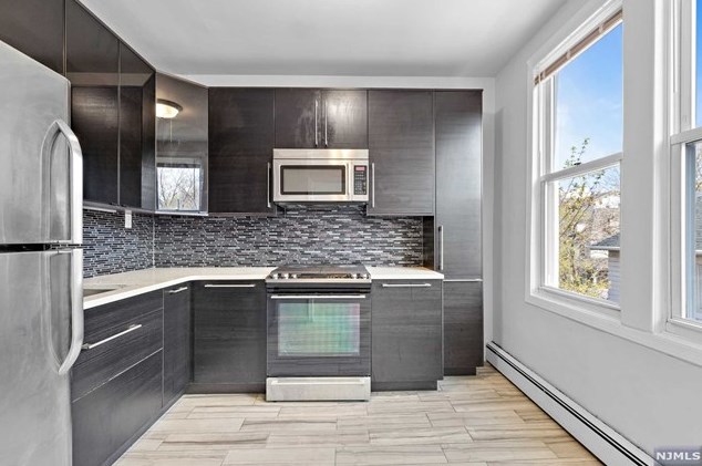 160 Nesbit St Apt 2, Union City, NJ 07086