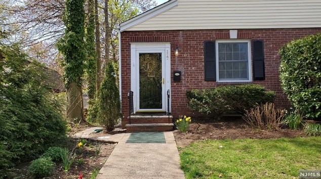 117 Voorhis Ave, River Edge, NJ 07661