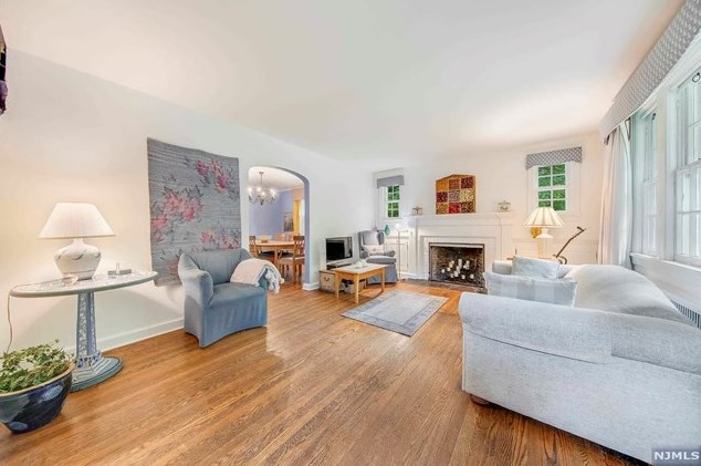 289 Hardenburgh Ave, Demarest, NJ 07627