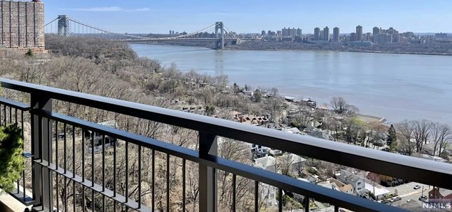 4 Horizon Rd #1417, West Fort Lee, NJ 07024