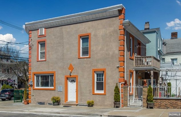 590 Forest St #1, Kearny, NJ 07032