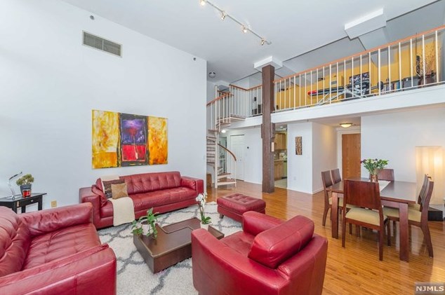 262 Main St, Little Falls, NJ 07424