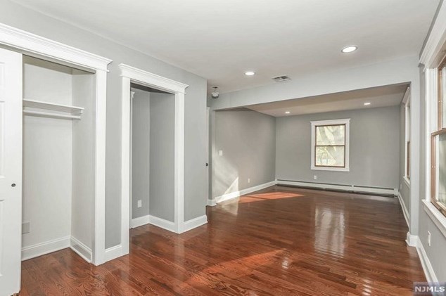 21 Charles Pl, Westwood NJ  07675-7231 exterior
