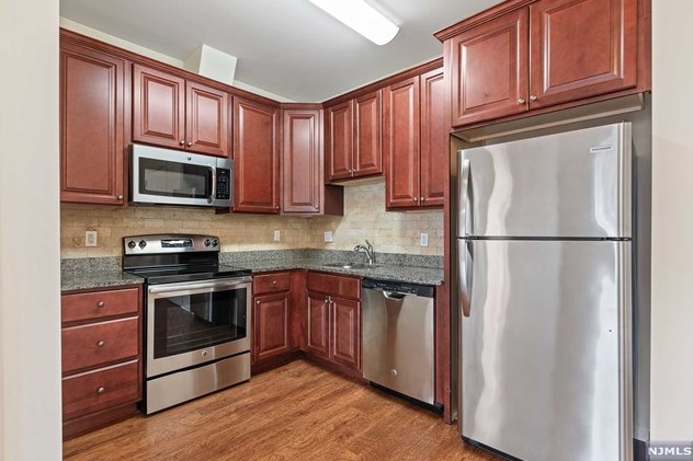 5609 Jefferson St #401, West New York, NJ 07093