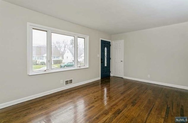 173 Poor St, Hackensack, NJ 07601-1710