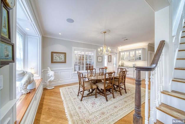 60 Marcotte Ln, Bergenfield NJ 07621-3213 exterior