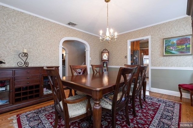 34 Carlton Pl, Rutherford NJ  07070-1120 exterior