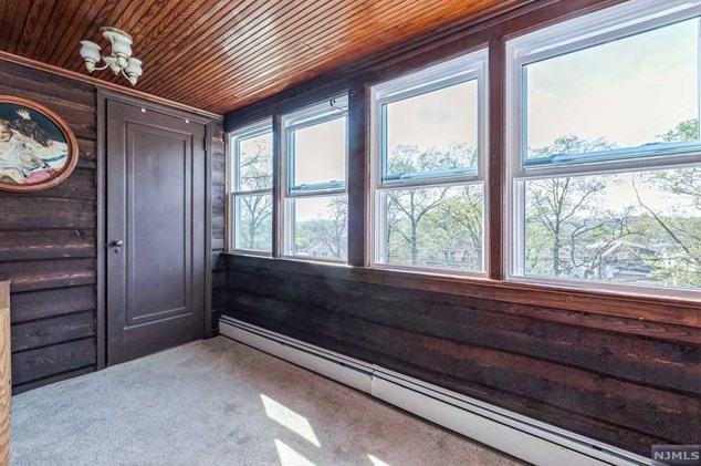 34 Carlton Pl, Rutherford NJ  07070-1120 exterior