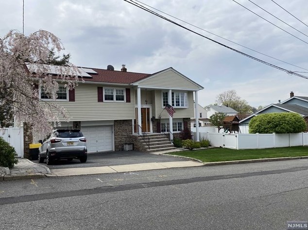222 Lincoln Ave, Hasbrouck Heights, NJ 07604