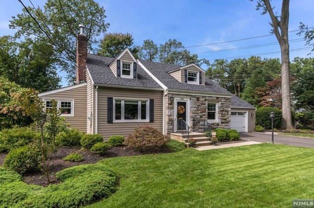 236 Glen Ave, Ridgewood, NJ 07452