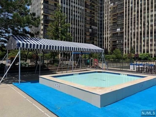 200 Winston Dr #209, Cliffside Park, NJ 07010