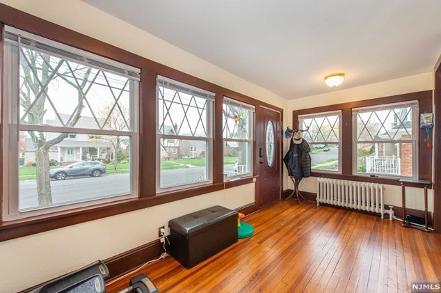 118 Central Ave, Hasbrouck Heights, NJ 07604